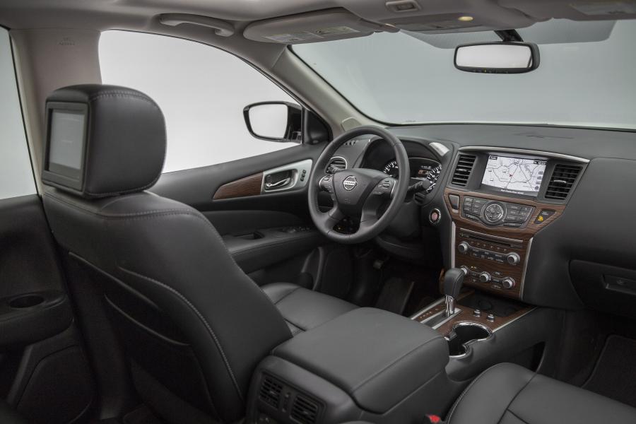 Интерьер Nissan Pathfinder (R52) 2016 года  (NA) (фото 22 из 41)